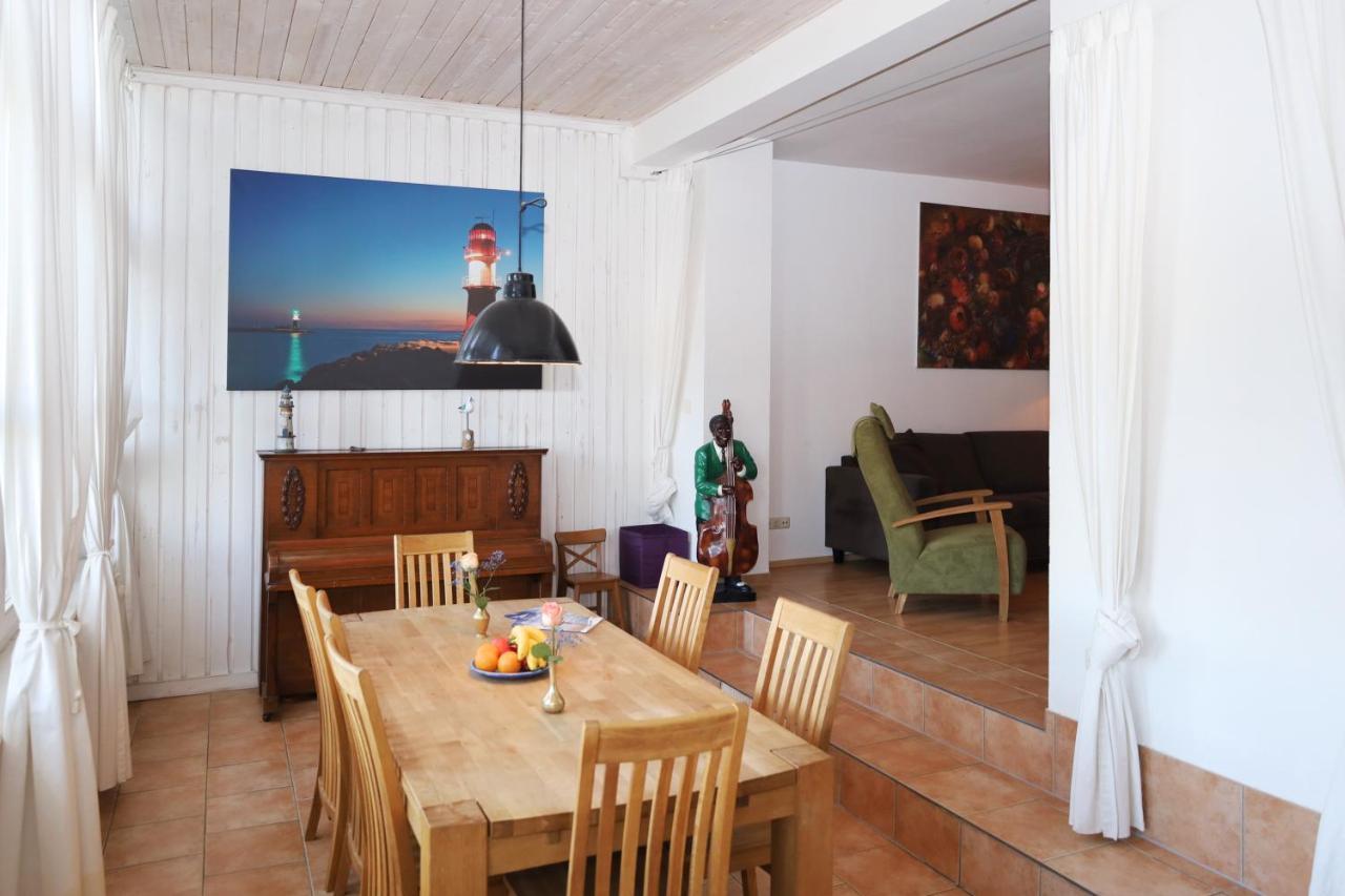 Ferienwohnungen -Am Strom 41- In Warnemuende Росток Экстерьер фото
