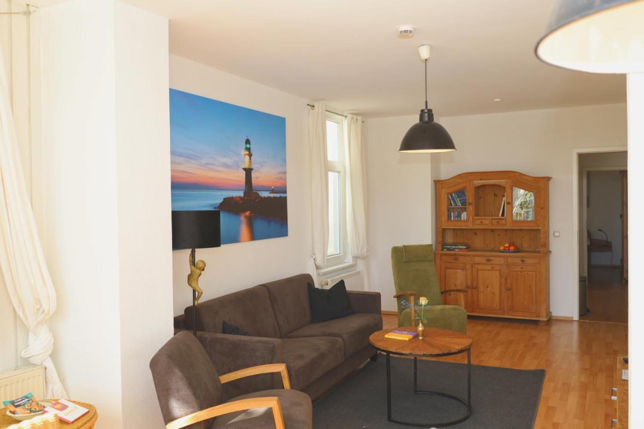 Ferienwohnungen -Am Strom 41- In Warnemuende Росток Экстерьер фото